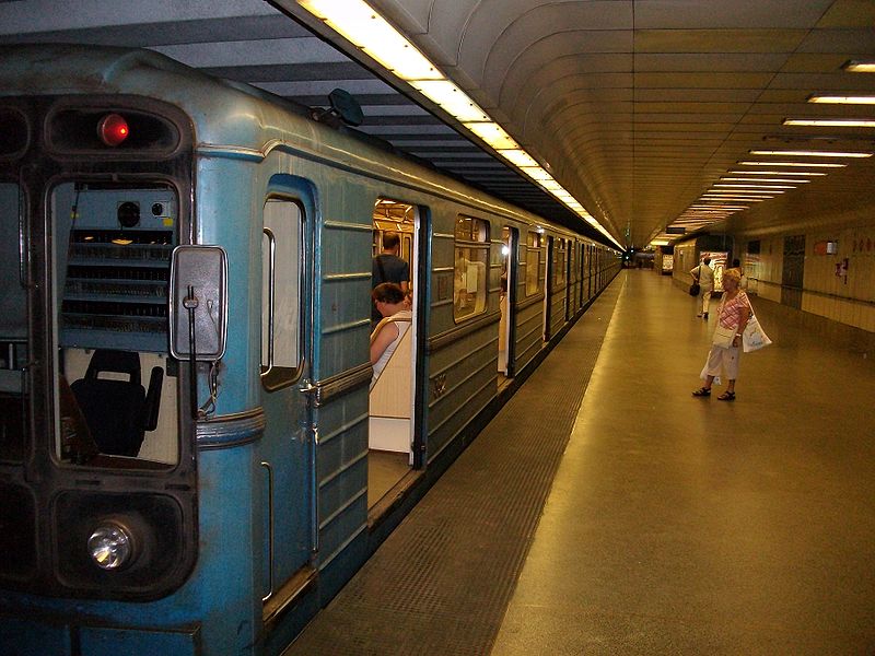 800px-Budapest_Metro_Újpest_Városkapu - Startlap