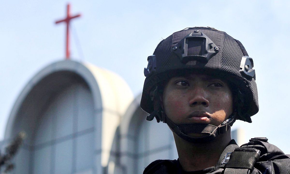 Templomokban elkövetett merényletek Indonéziában - Startlap