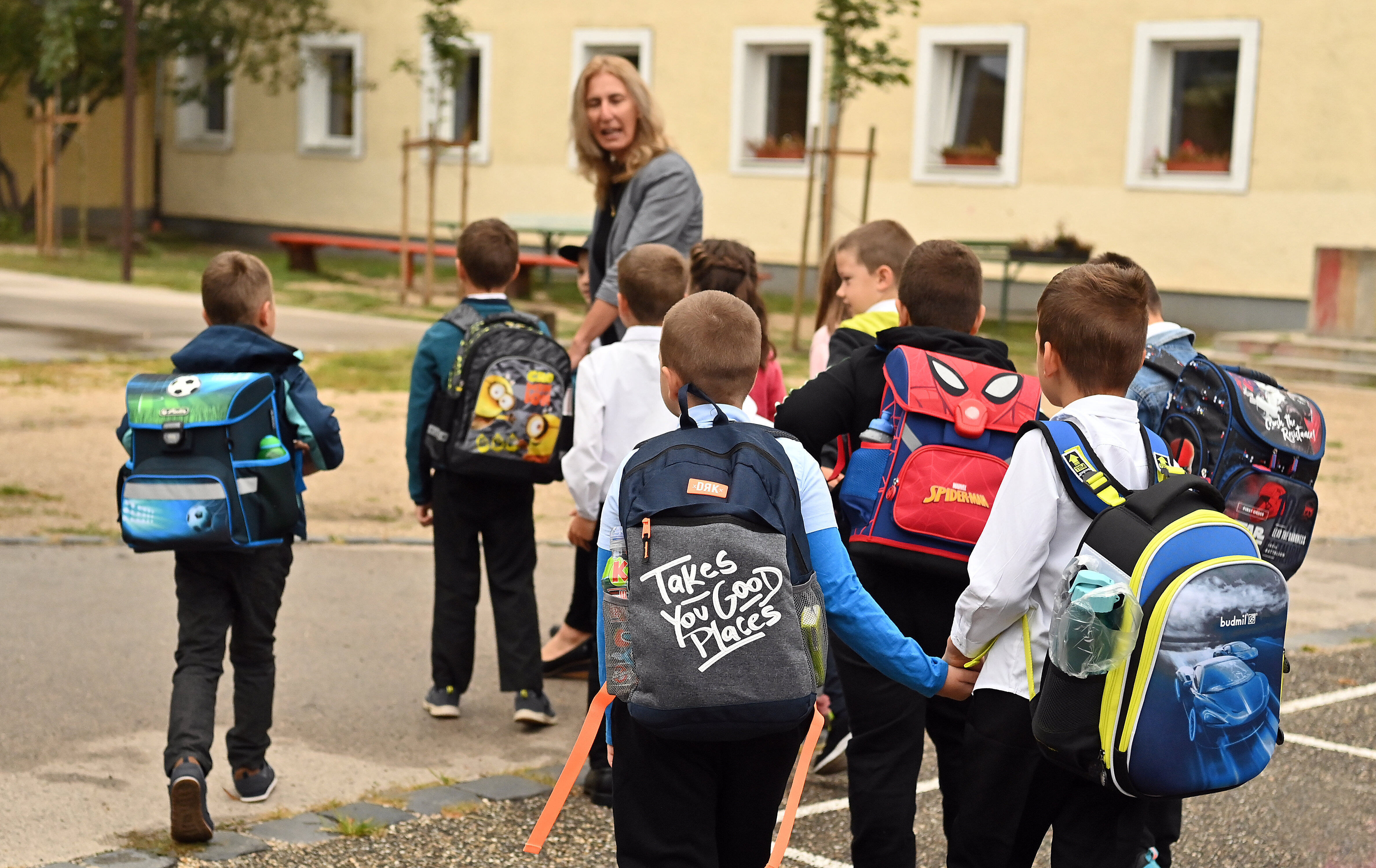 Tanévkezdés - Tanévnyitó a dunaharaszti II. Rákóczi Ferenc - Startlap