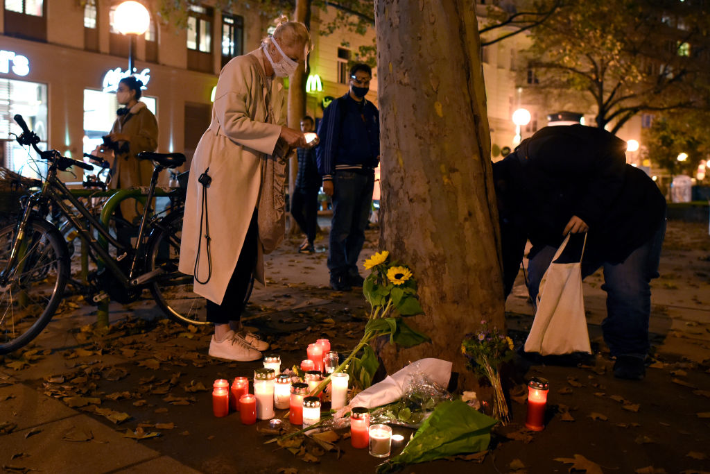The Day After Deadly Vienna Shooting, One Attacker Possibly Still At Large - Startlap