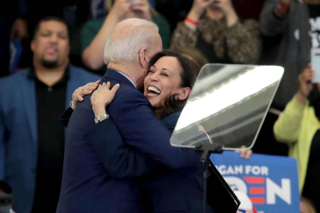 Sens. Kamala Harris And Cory Booker Join Candidate Joe Biden At Michigan Campaign Rally On Eve Of Primary - Startlap