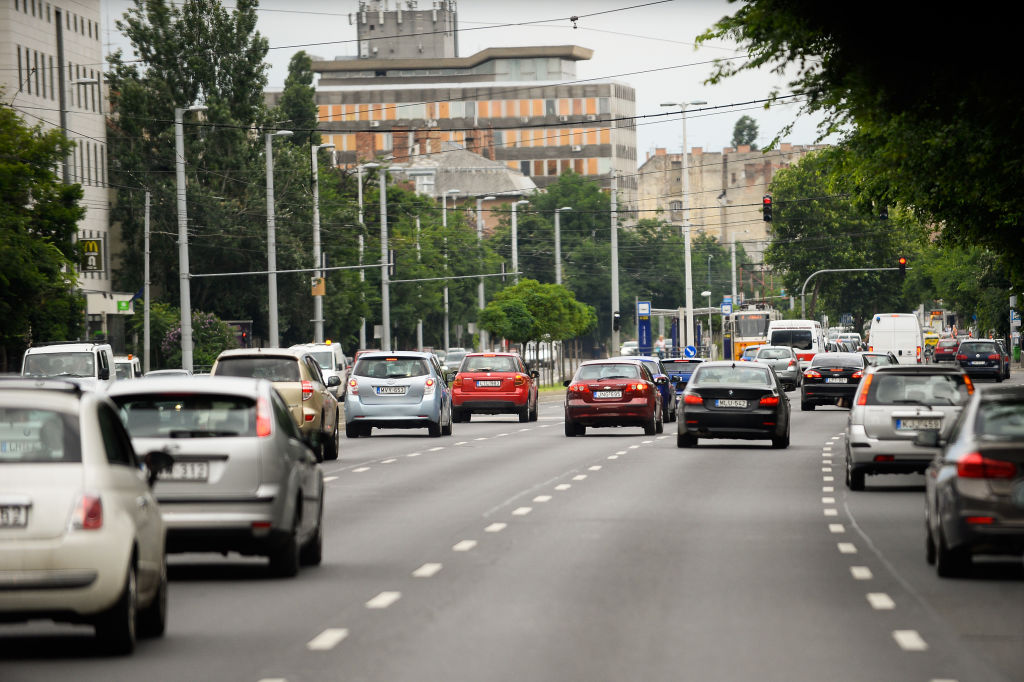 Traffic cars seen in Budapest - Startlap