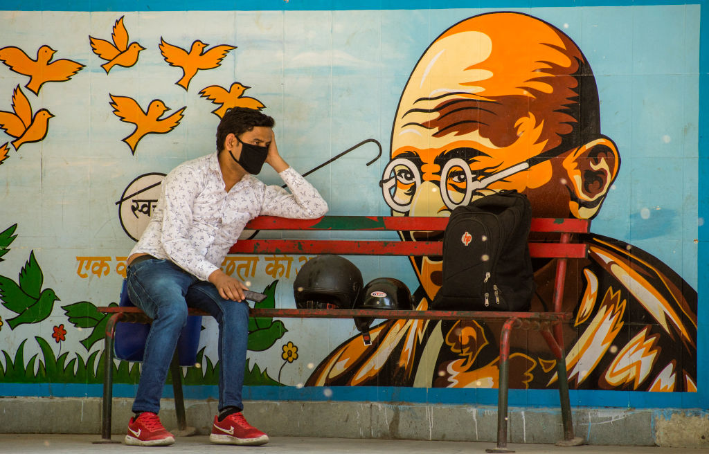 India Imposes Nationwide Lockdown To Contain The Coronavirus Pandemic - Startlap