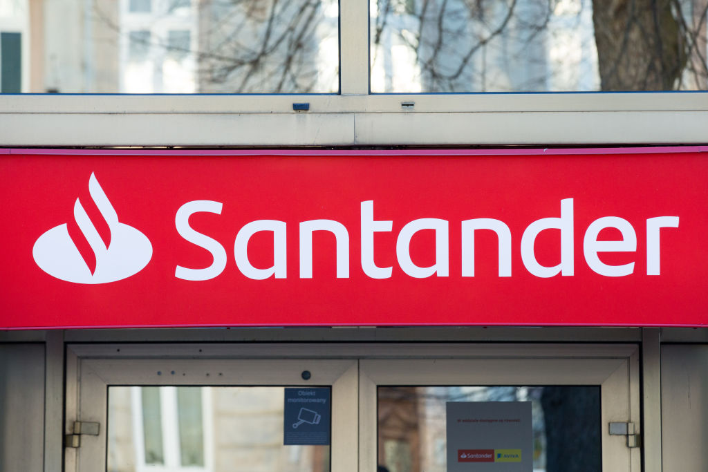 Spanish multinational commercial bank and financial services - Startlap