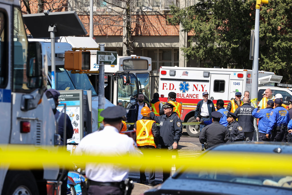 Multiple people shot, undetonated devices found at New York City subway station - Startlap
