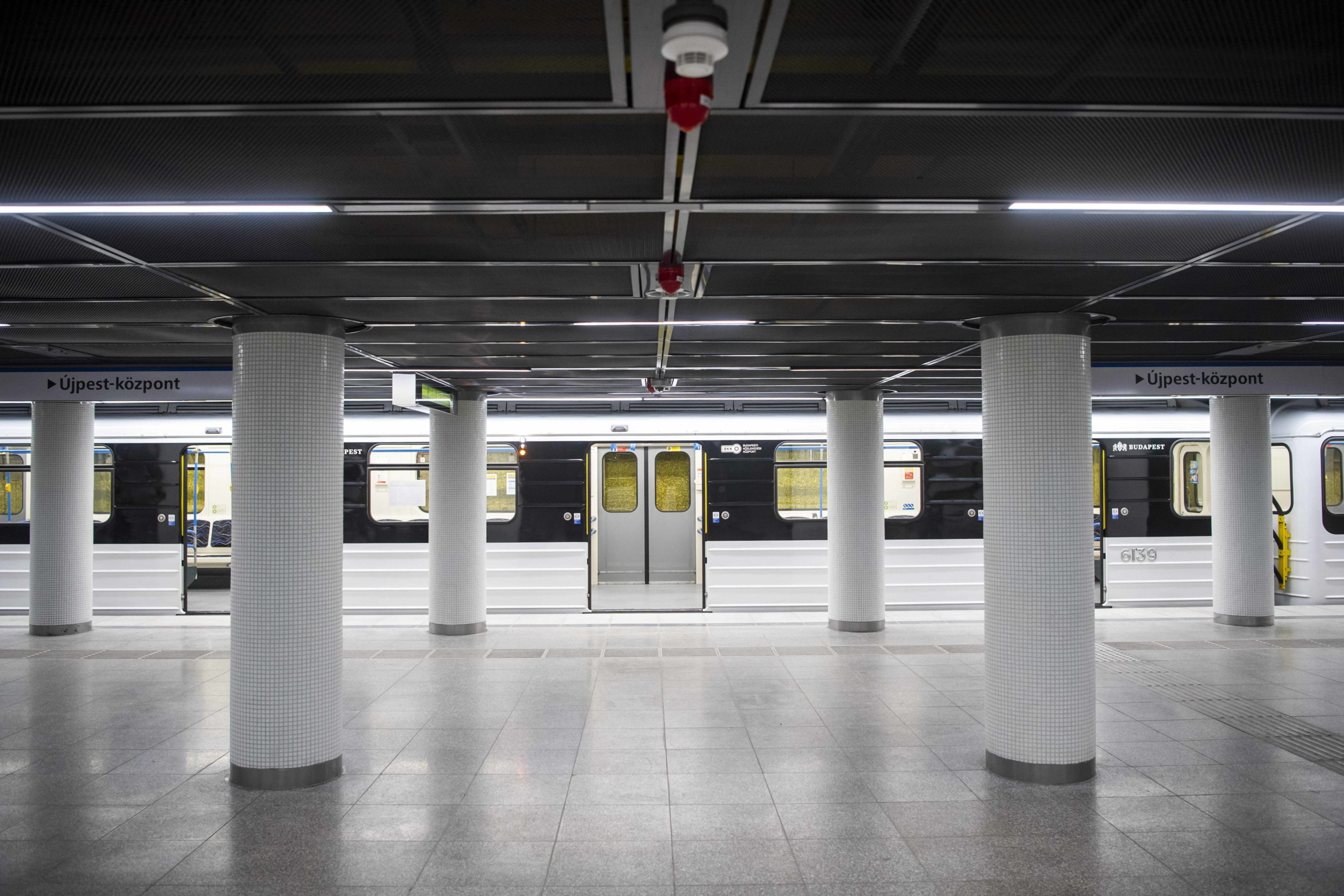 Három felújított állomást adtak át az M3-as metróvonal k? - Startlap