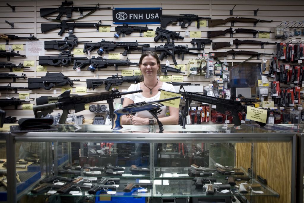 The Fight Against Gun Smuggling - Startlap