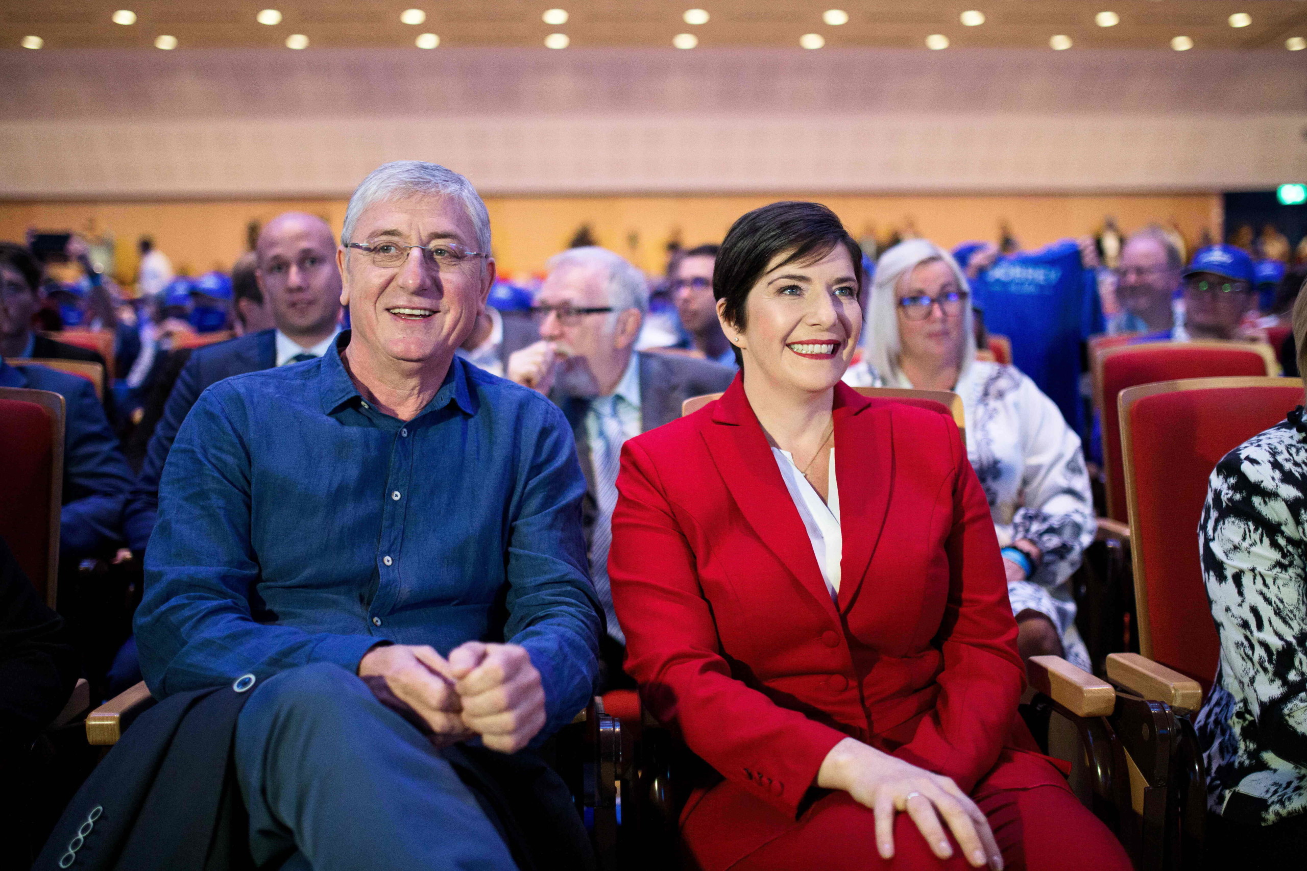 DOBREV Klára; GYURCSÁNY Ferenc - Startlap