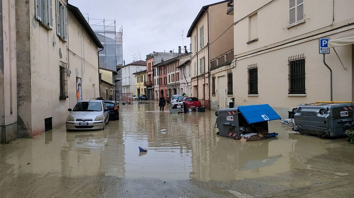 Az áradó Lamone folyó a közép-olaszországi Faenzában 2023. május 17-én.