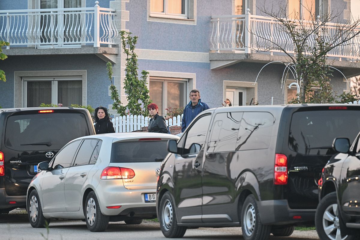 Hajtóvadászat a 2023-05-04-ei szerbiai lövöldözés elkövetője után.