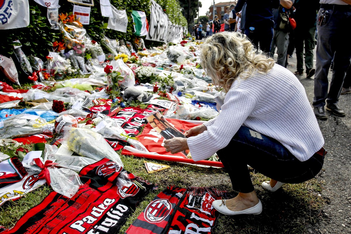 Berlusconi június 12-én, 86 éves korában a milánói San Raffaele kórházban hunyt el.