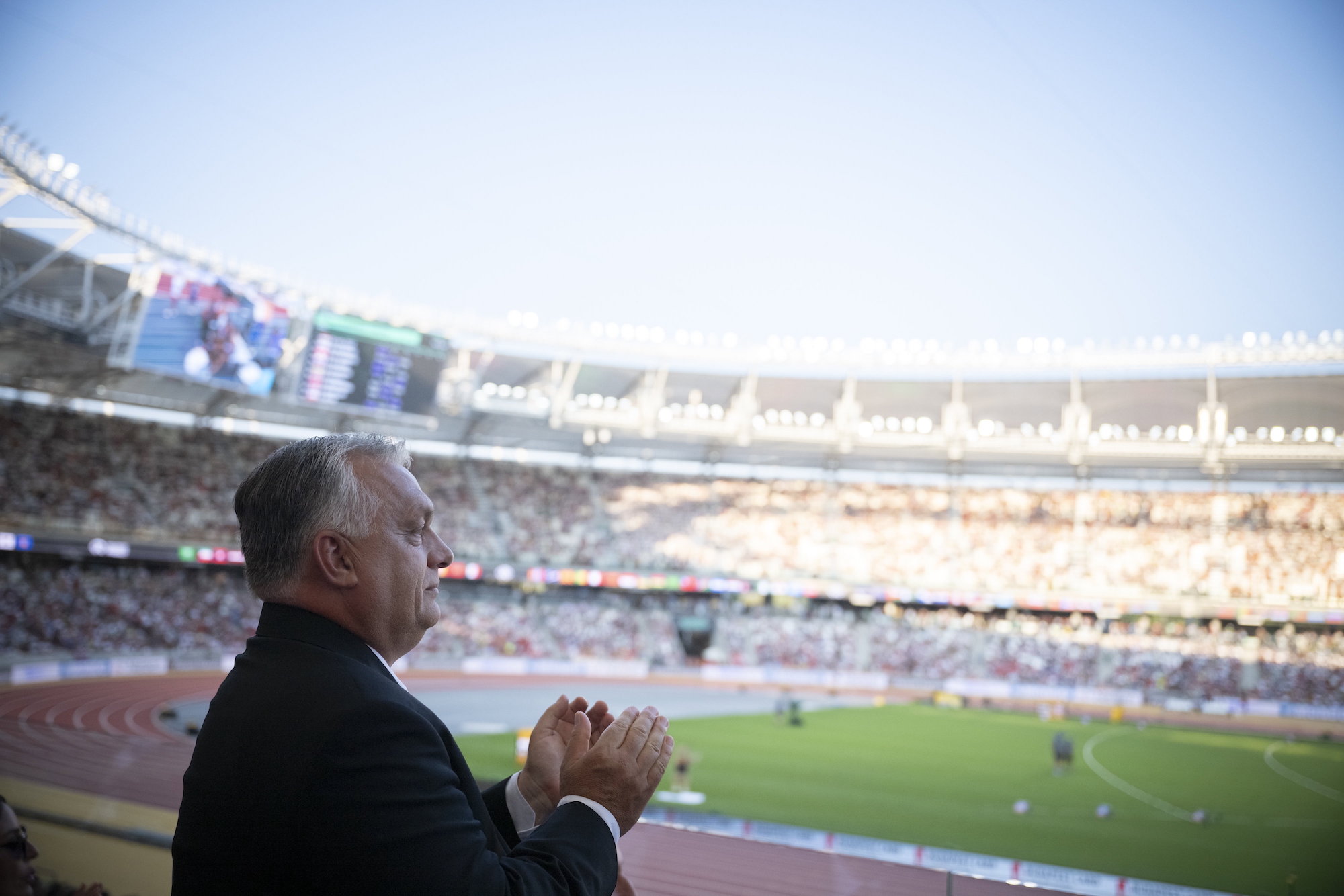 Orbán Viktor miniszterelnök a Nemzeti Atlétikai Központban-