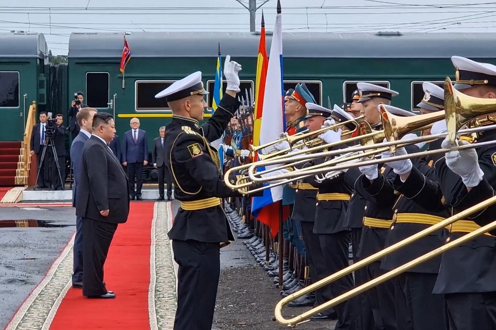 Kim Dzsongunt búcsúztatják Oroszországban.