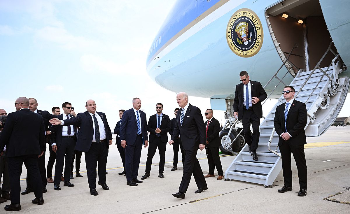 Joe Biden megérkezik Izraelbe.