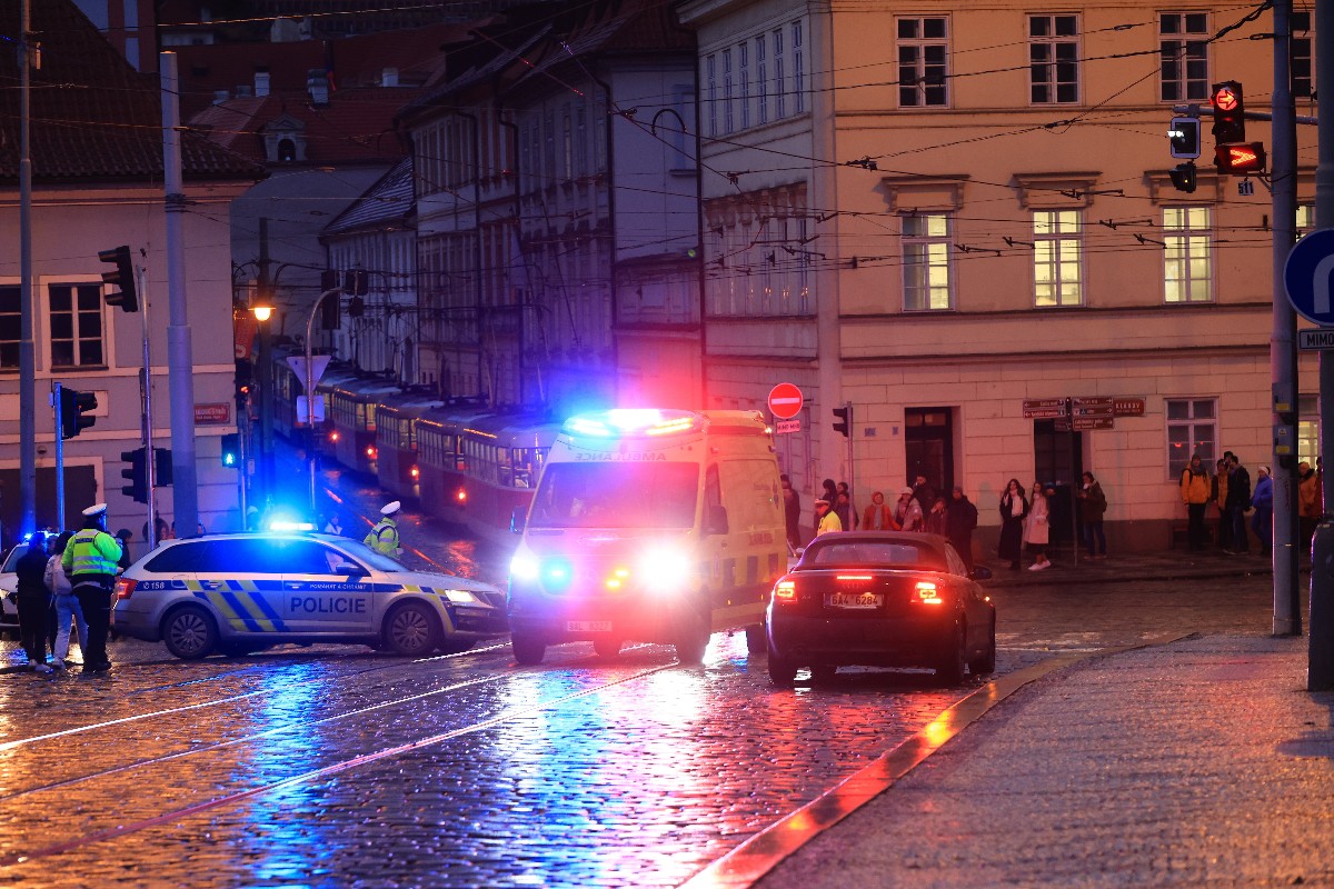 Lövöldözés Prágában