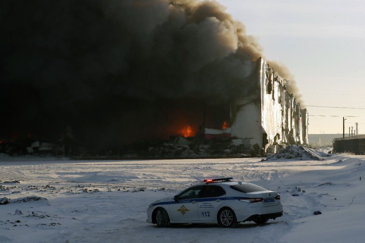 Hatalmas tűz pusztított a legnagyobb orosz online kiskereskedő szentpétervári raktárában