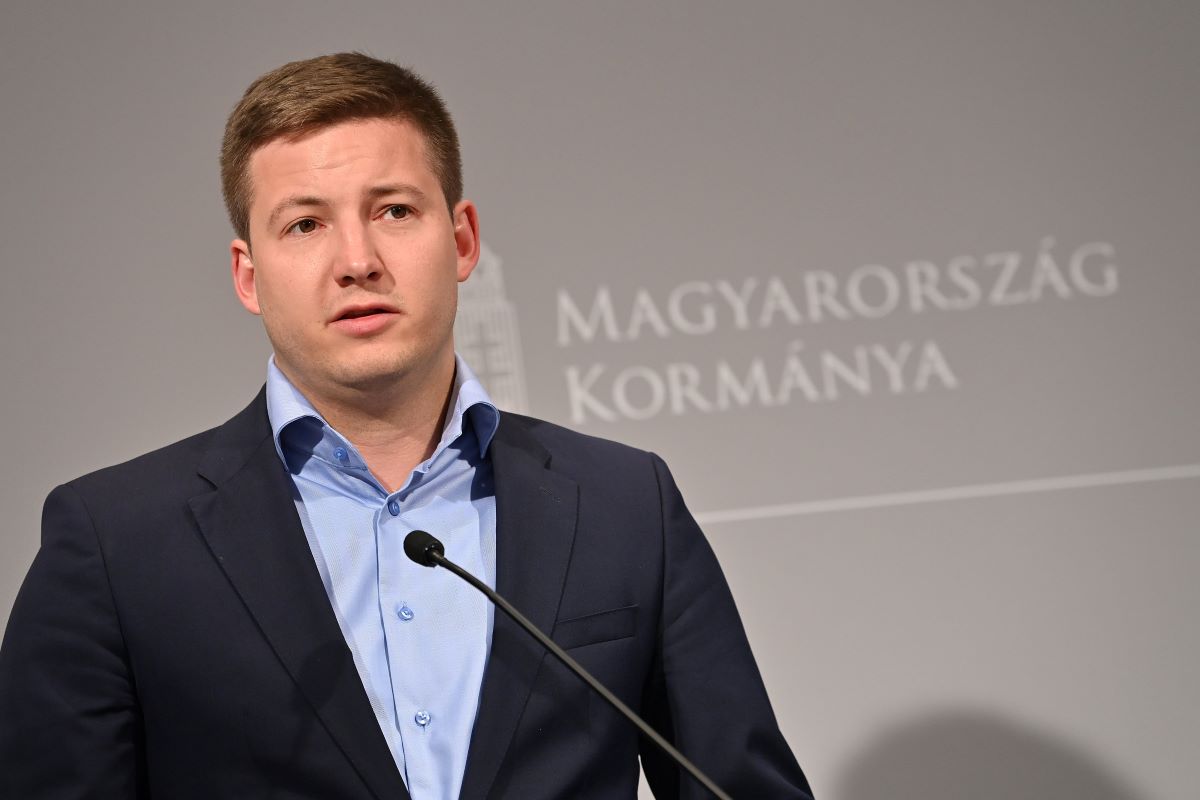 Farkas Örs kapja Varga Judit helyét a magyar parlamentben