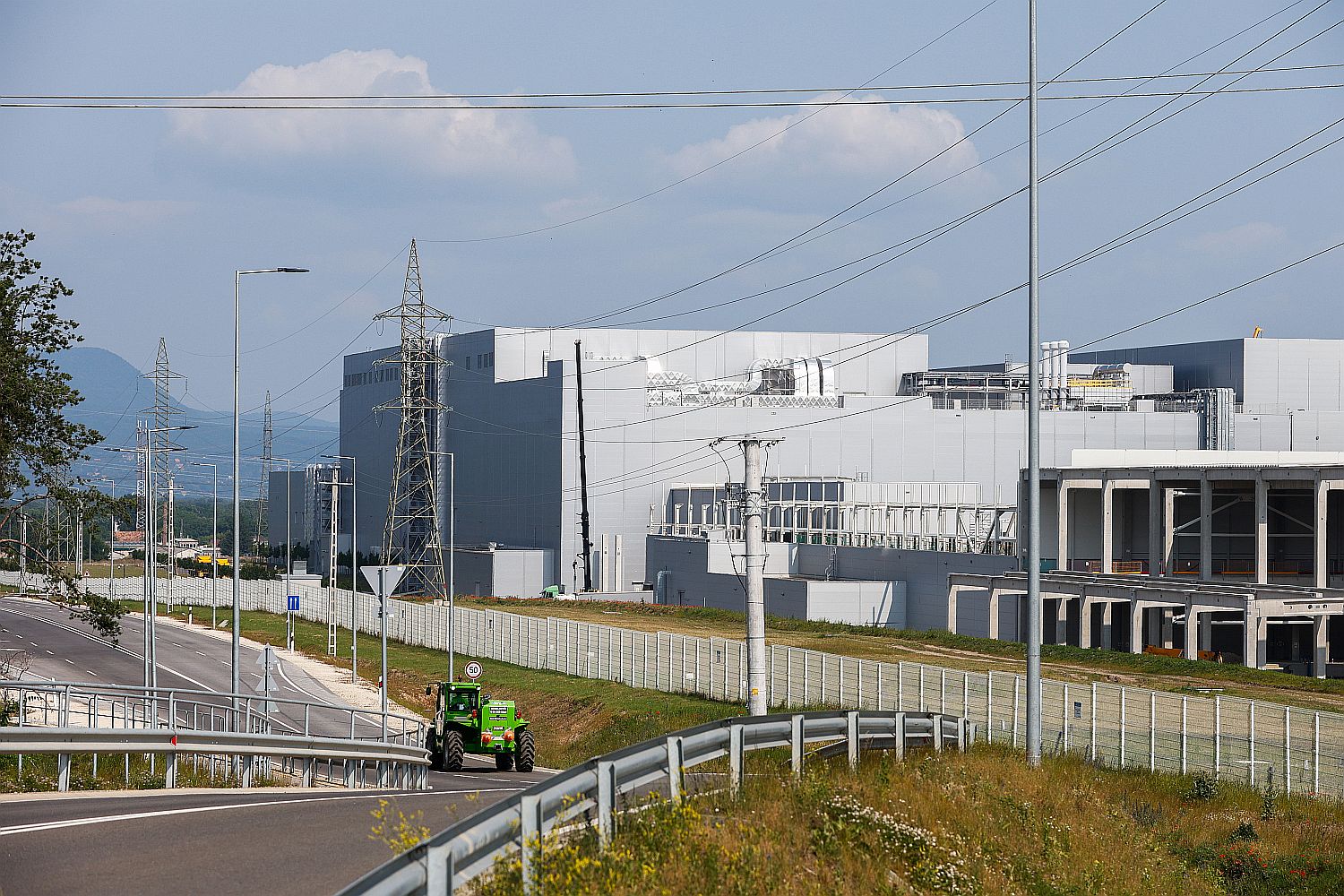 Városképek - Göd - Samsung - Startlap A Samsung SDI Magyarország Gyártó és Értékesítõ Zrt. gödi ipartelepe.