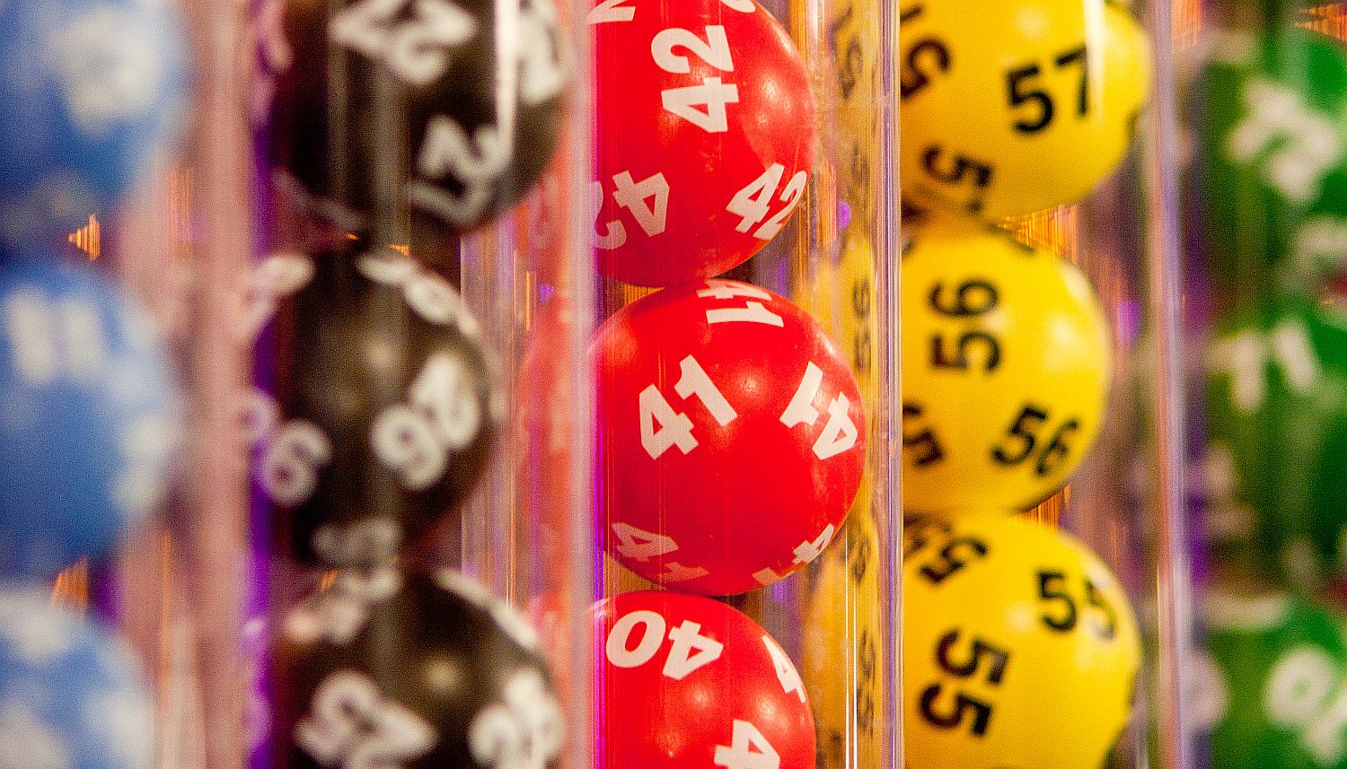 Lottery balls in tubes - Startlap Lottógömbök.