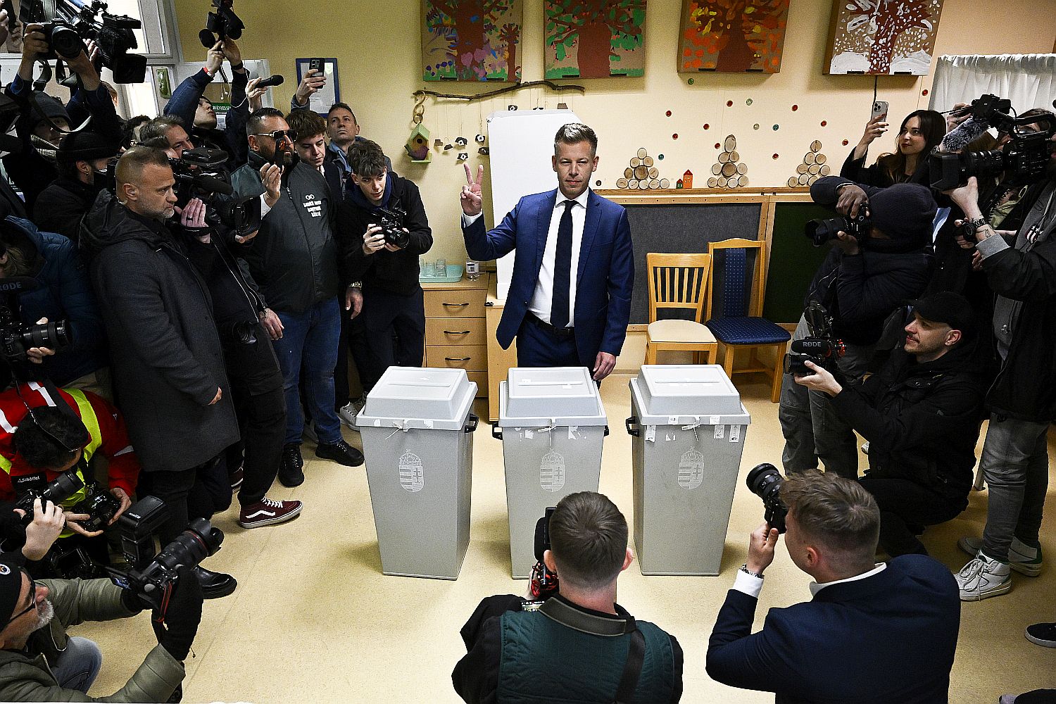 MAGYAR Péter - Startlap Magyar Péter szavaz-