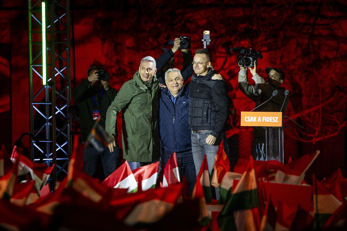 ORBÁN Viktor SZIJJÁRTÓ Péter LÁZÁR János