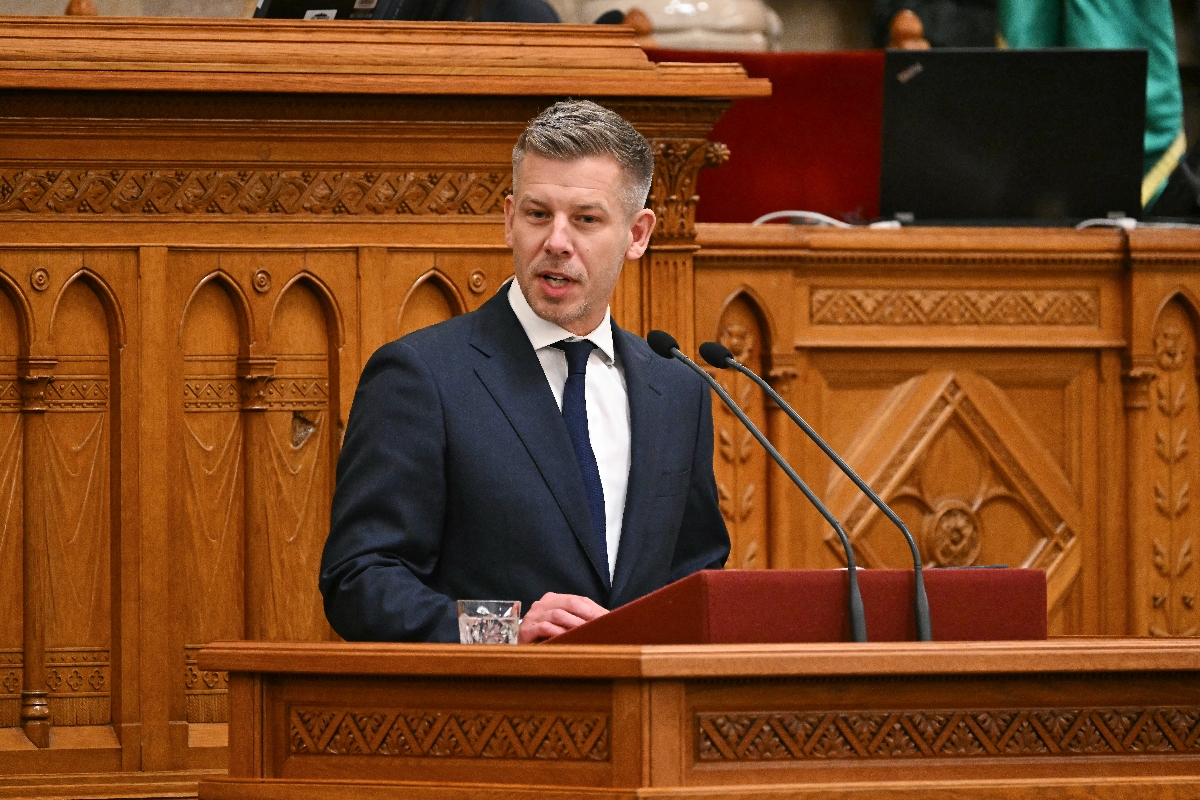 Magyar Péter, Magyarország új miniszterelnöke beszédet mond a kabinet beiktatási ünnepségén