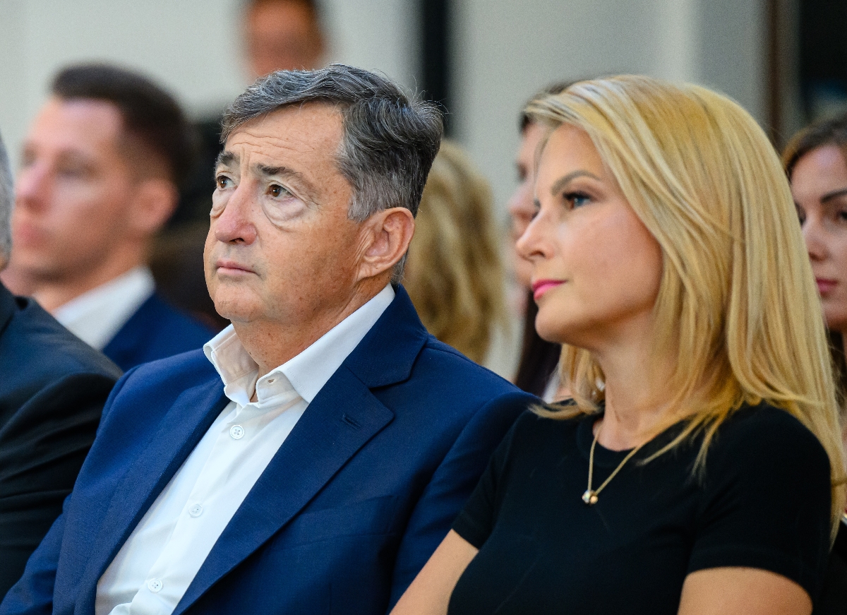 Nagy István leköszönő agrárminiszter, az alapító Mészáros Lõrinc, a Mészáros Csoport tulajdonosa és Várkonyi Andrea kuratóriumi elnök (b-j) a Mészáros Alapítvány IX. konferenciáján Balatonalmádiban 2025. augusztus 29-én.