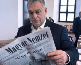 képcím