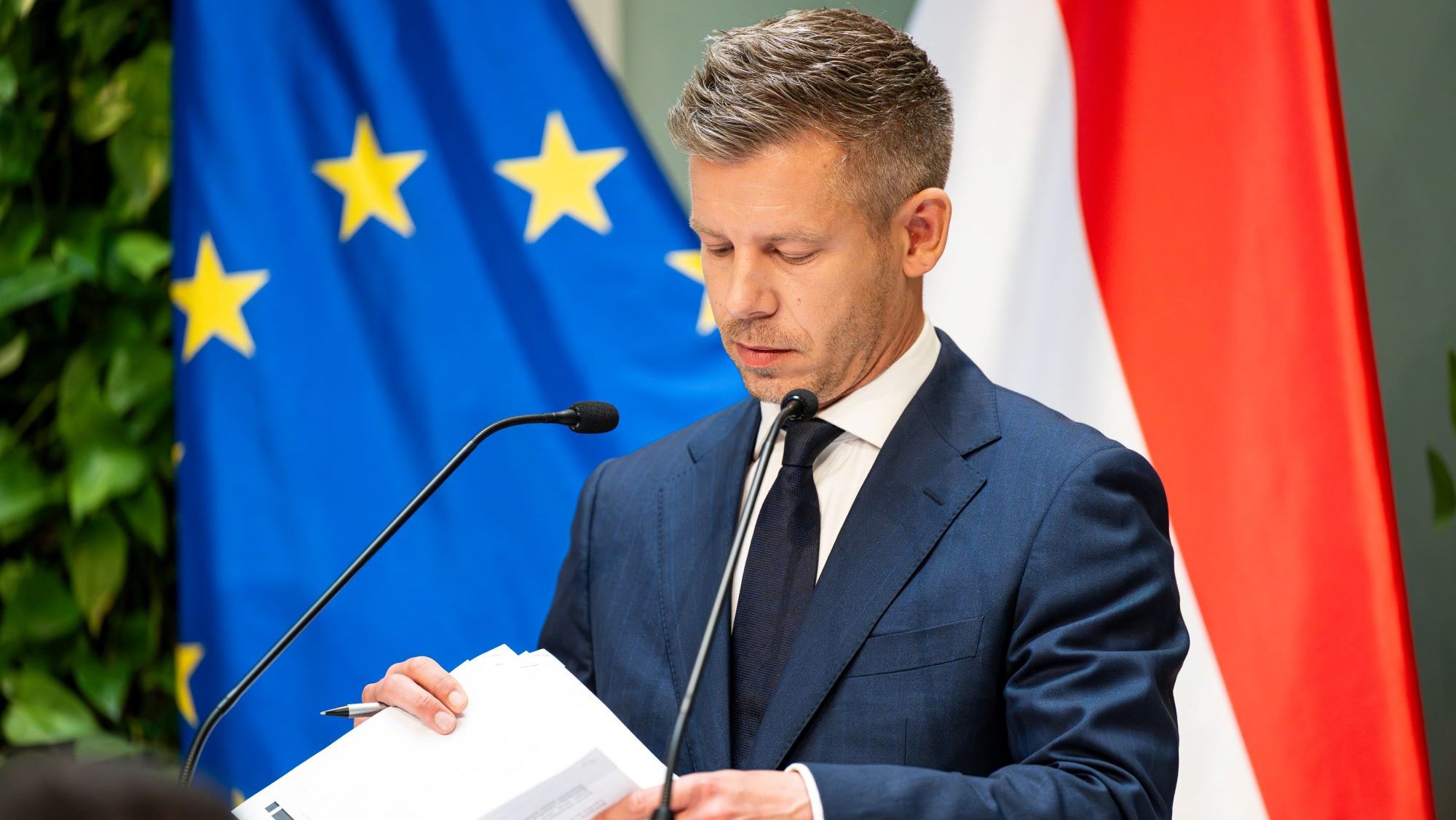 Magyar Péter bejelentést tett: „16,2 milliárd euró felszabadításáról állapodtunk meg”
