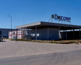 képcím