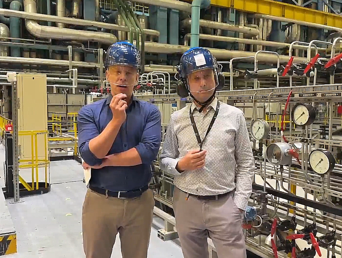 Magyar Péter a paksi atomerőműben