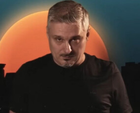 képcím