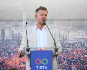 képcím