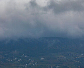 képcím