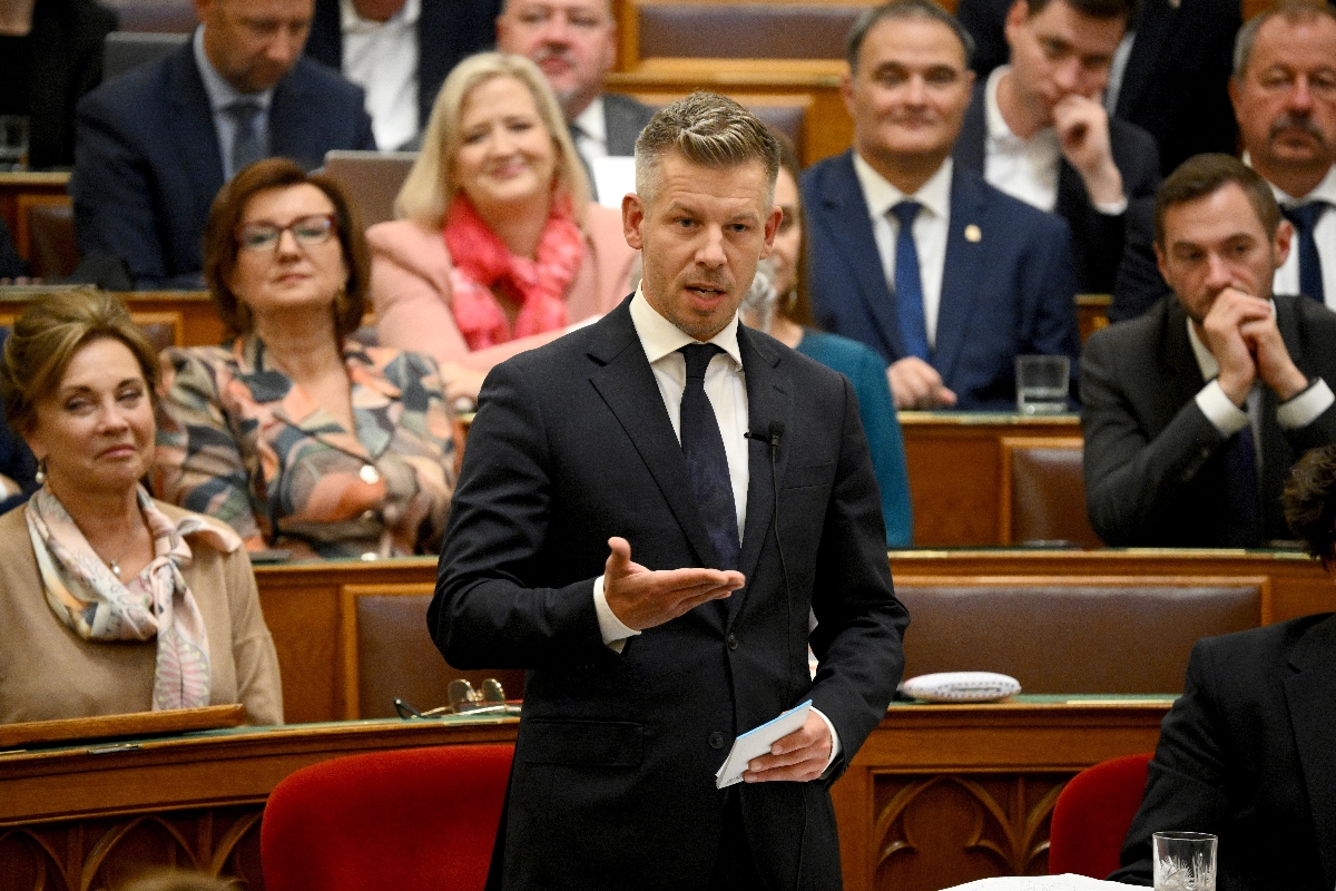 magyar_peter_445 - Startlap Magyar Péter miniszterelnök napirend előtti felszólalásra reagál az Országgyűlés plenáris ülésén 2026. szeptember 28-án.