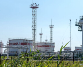 képcím