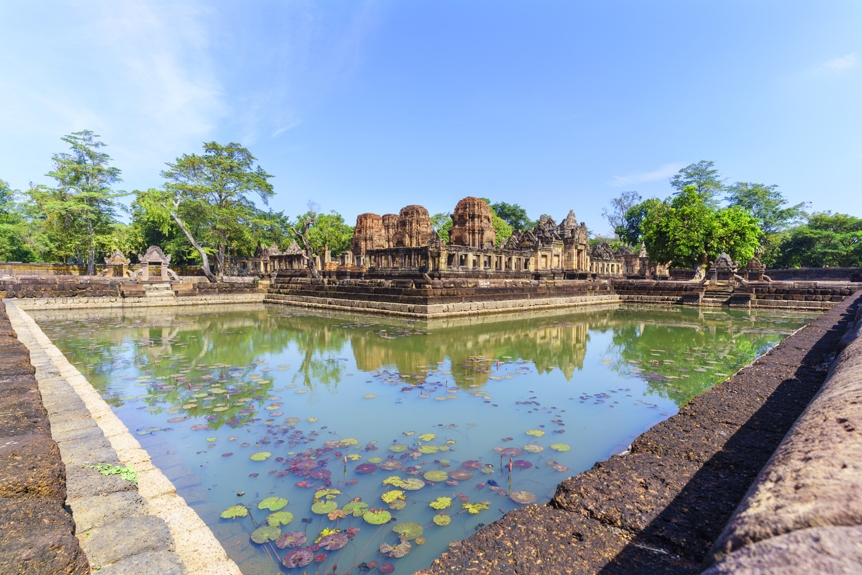 Ősi khmer épületek Buriramban