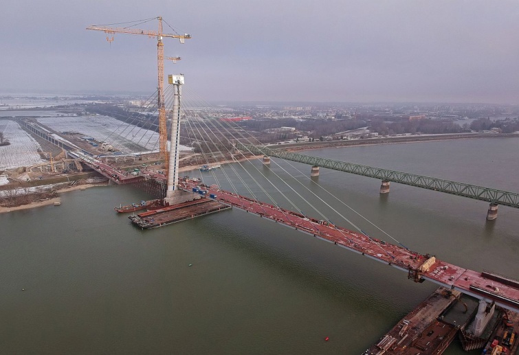 Összeért az új Duna-híd Komáromnál | Startlap Utazás