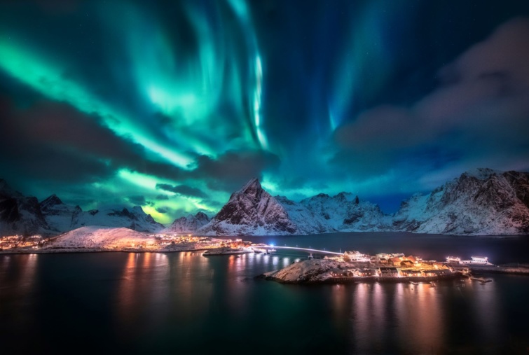 Északi fény a norvégiai Tromso városában