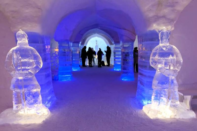 Sorrisniva Igloo Hotel Norvégiában. A világ egyik legismertebb jégszállodája.