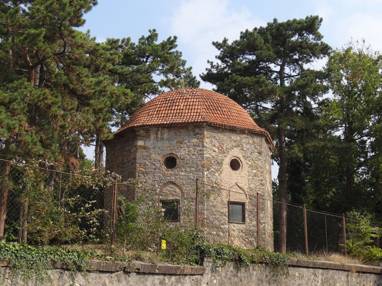 Idrisz Baba türbéje Pécsett, a Rókus dombon.