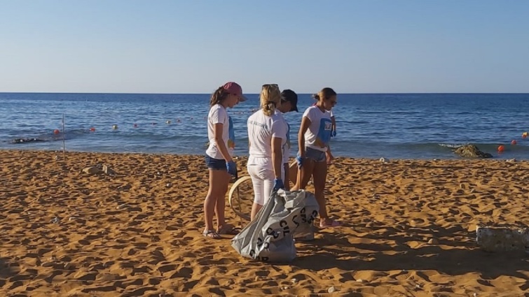 SavingOurBlue_action2 - Startlap Utazás