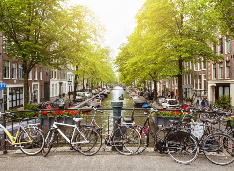 Kerékpárok Amszterdam belvárosában