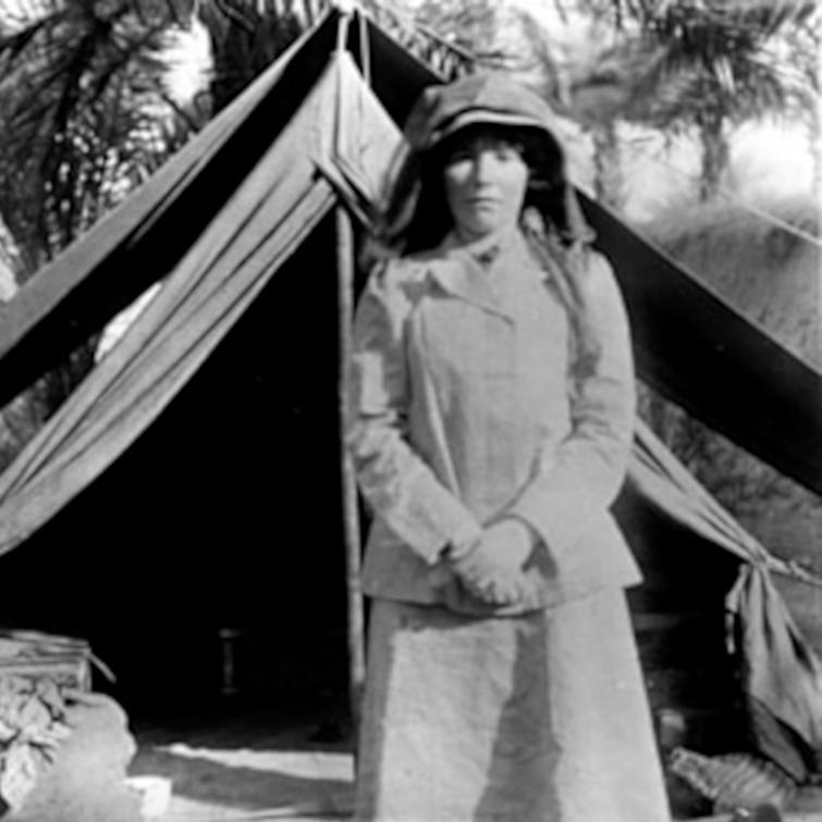 Gertrude Bell Irakban, 1909-ben.