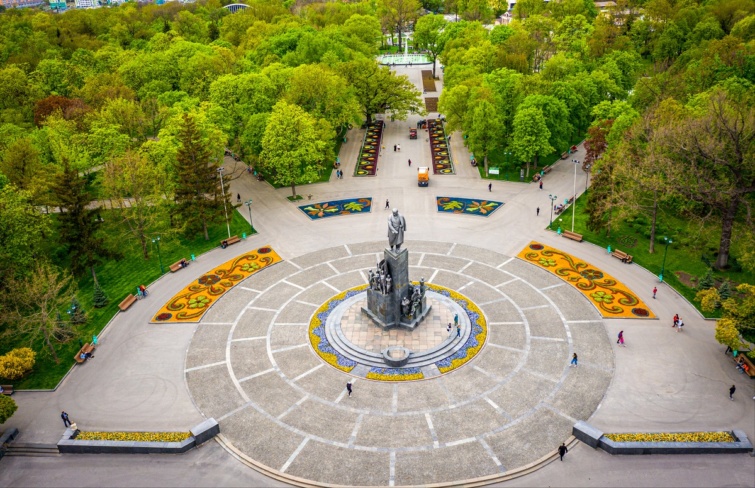Az egyik Sevcsenko park, ez éppen Harkovban van.