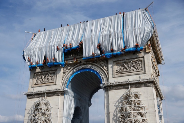 FRANCE-ARTS-CHRISTO - Startlap Utazás