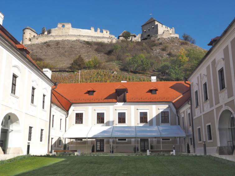 Sümegi Püspöki Palota