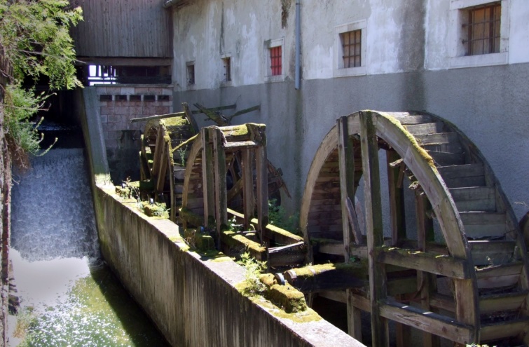 Malomkertet alakítanak ki Tatán