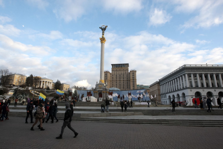 A Függetlenség tere az ukrán főváros központjában - az orosz-ukrán konfliktus miatt az ukrán utazások elhalasztását javasolja a konzuli szolgálat