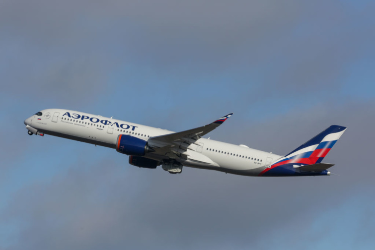 Az orosz Aeroflot légitársaság Airbus utasszállítója - újabb európai országok zárják le a légterüket az oroszok előtt az ukrajnai invázió miatt